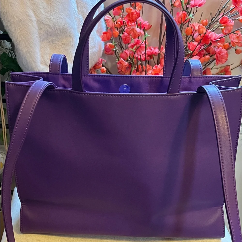 Telfar Authentic brand new Purple Women's Logo Tote Bag - Elegant Everyday Carry - Picture 4 of 7